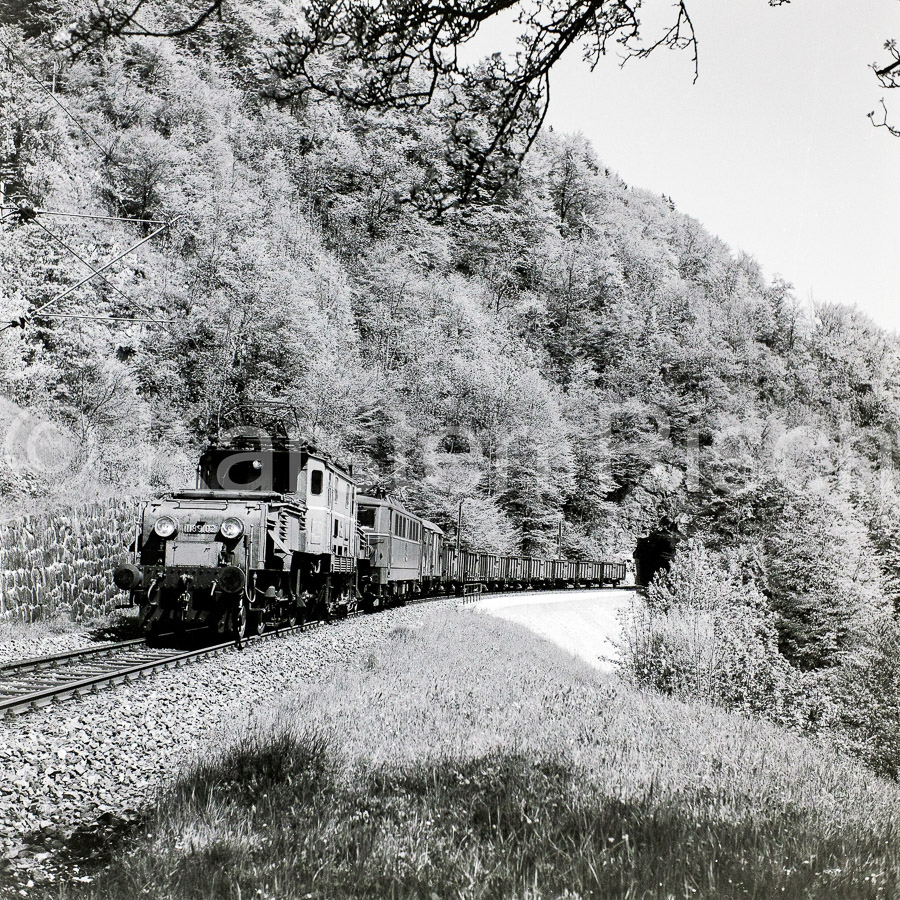 170 85,0 - 1979 76_KR66746