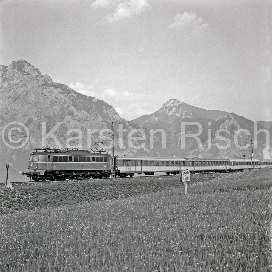 170 86,9 - 1979 75_KR66726