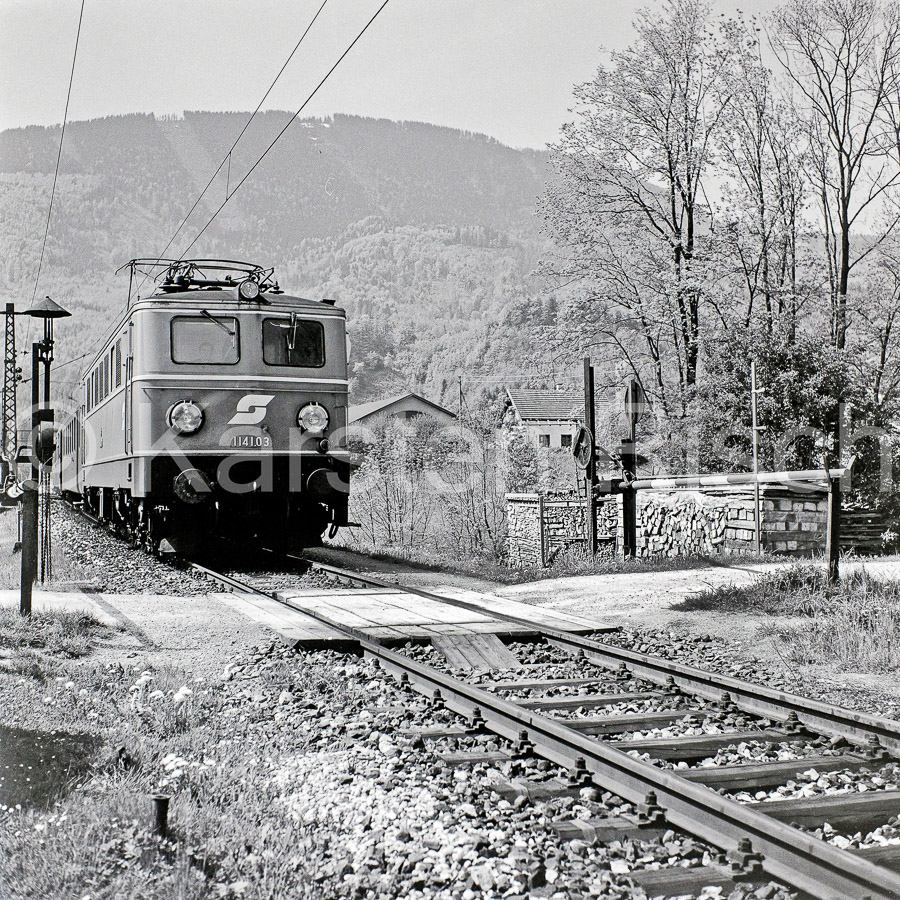 170 90,6 - 1979 79_KR66777