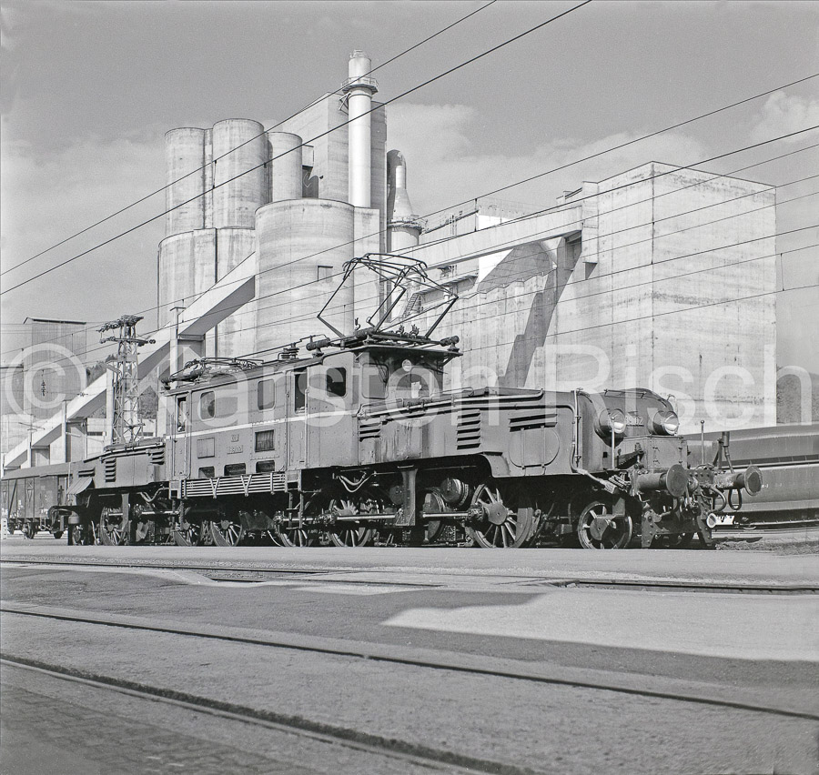 170 95,3 - 1979 76_KR66742