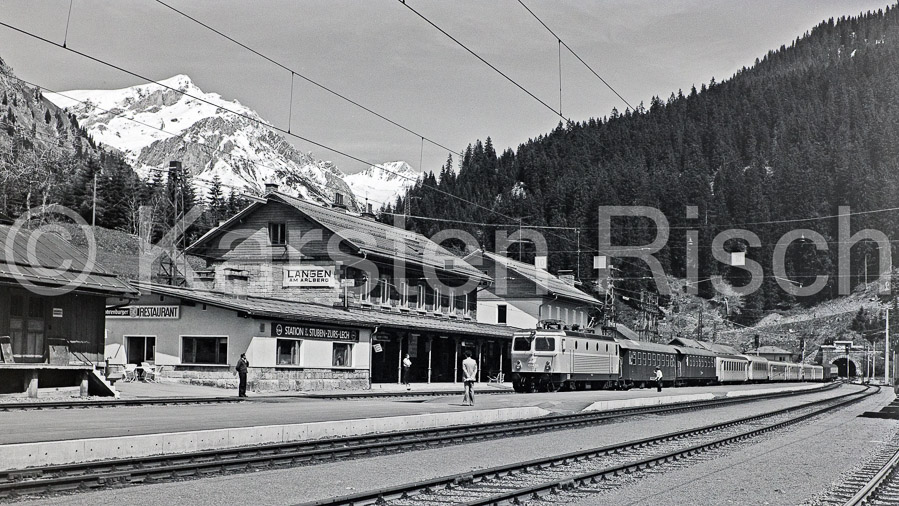 400 110,7 - 1981 032_KR12976