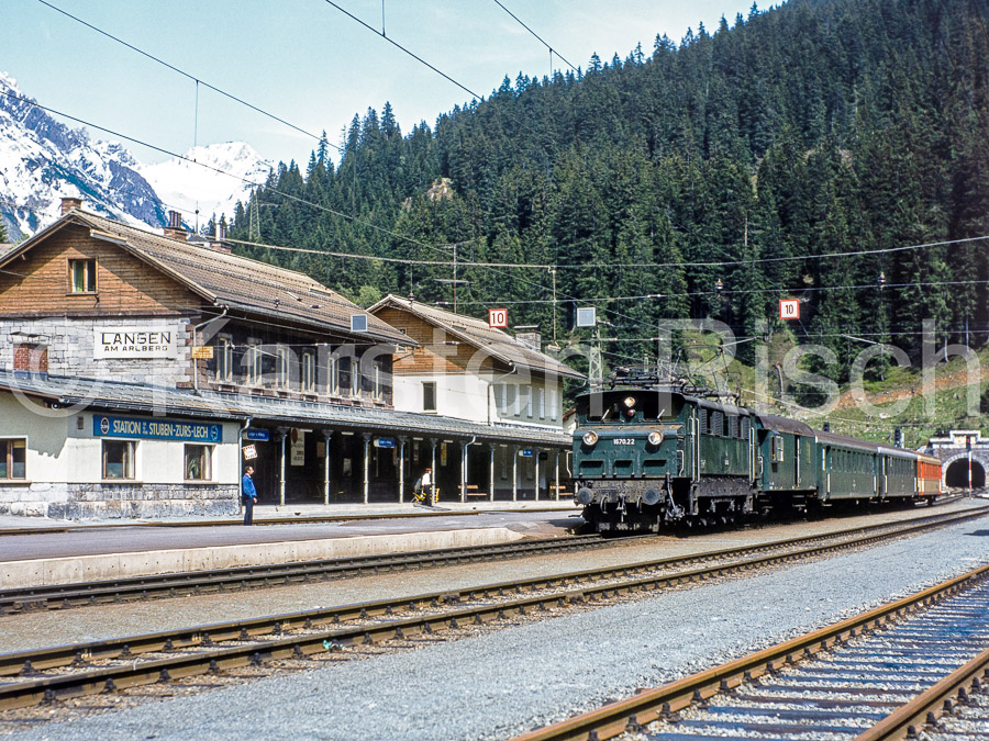 400 111 - 1981_KR40130-Bearbeitet