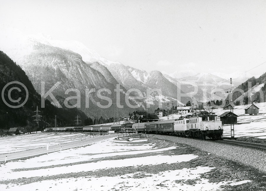 400 115 - Slg_KR-EScan783_BW G