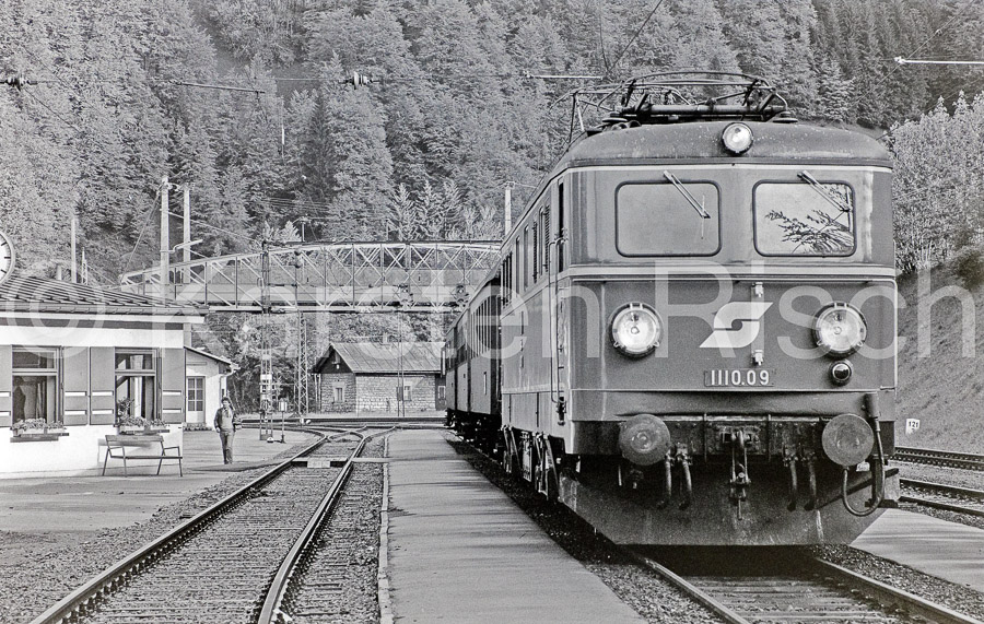 400 121,3 - 1981 031_KR12924