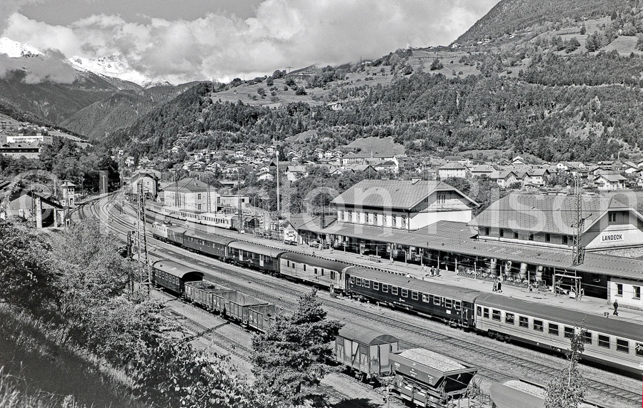 400 71,8 - 1981 032_KR12959-Bearbeitet