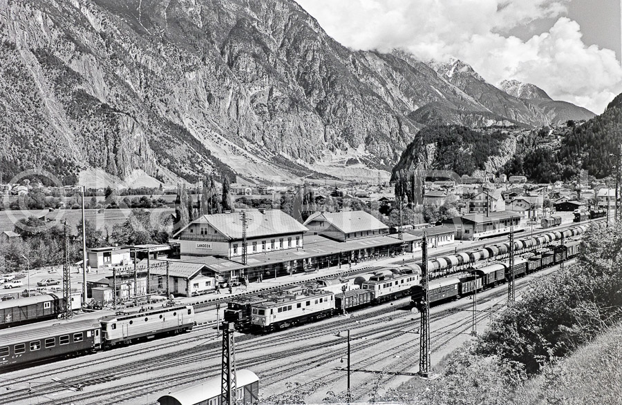 400 71,8 - 1981 032_KR12965