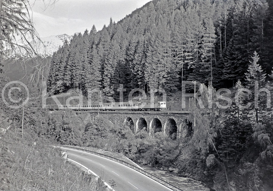 400 88,00 - 1981 032_KR12987