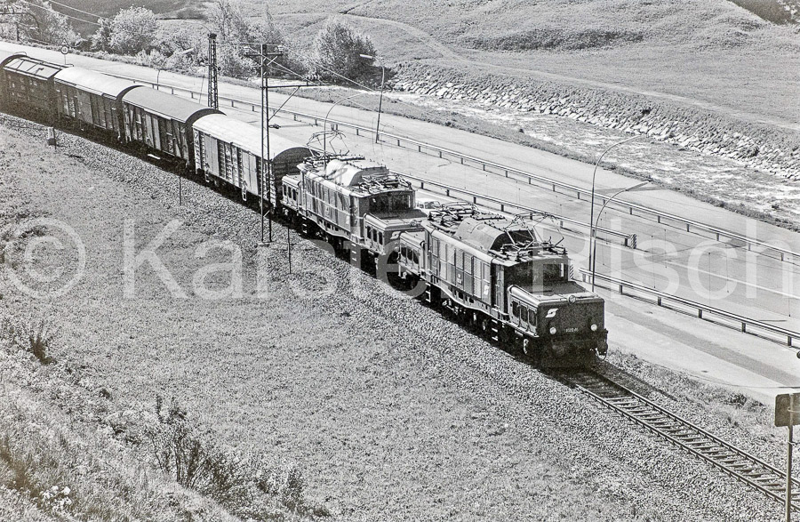 400 98,2 - 1981 031_KR12925