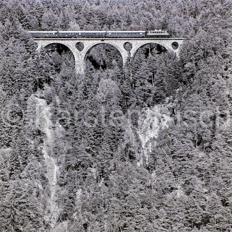 410 13,7 - 1979 82_KR86822