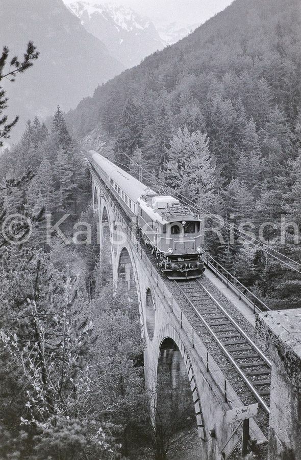 410 13,7 - 1980 49_KR60217