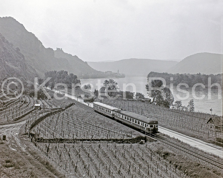 811 8,4 - 1988 011-1987_KR88469