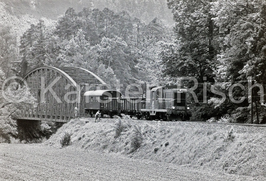 820(2) 18,5 - 1988 022-1987_KR88269