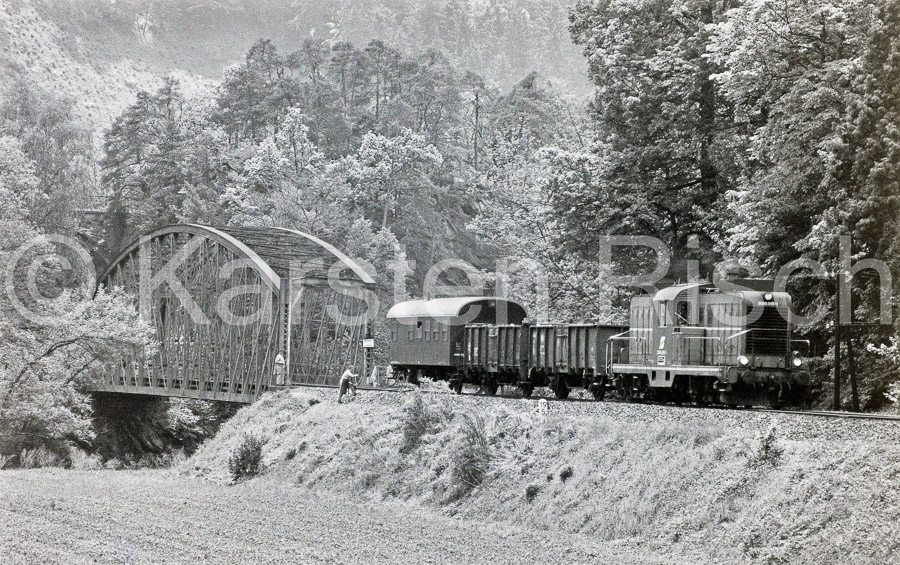 820(2) 18,5 - 1988 022-1987_KR88272