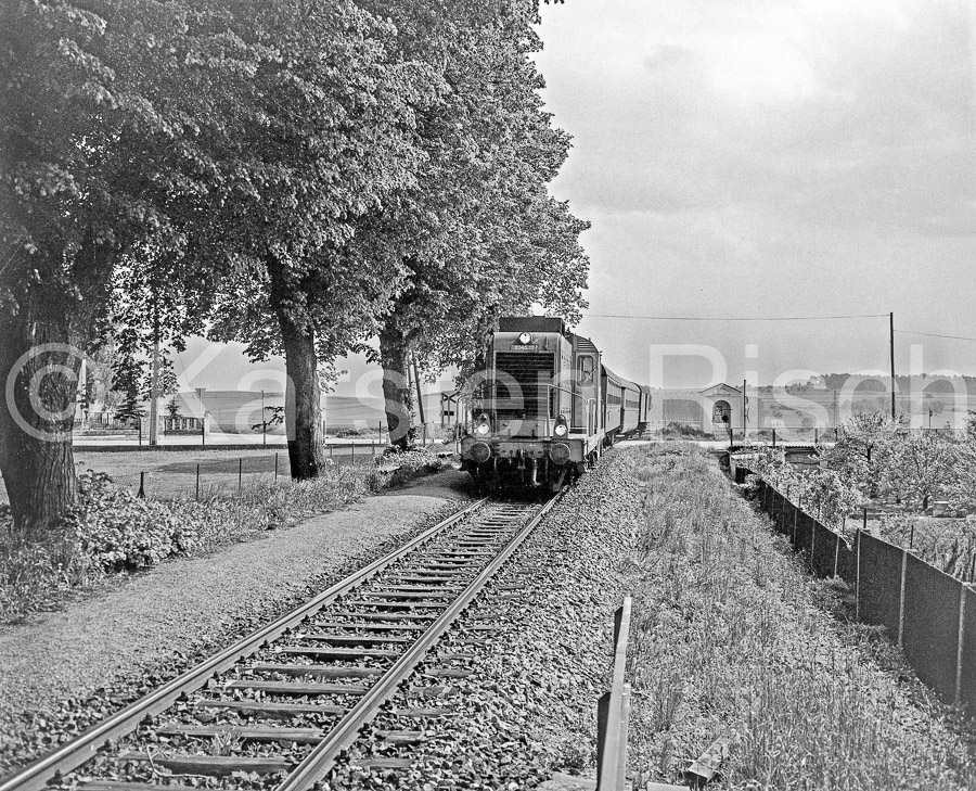 820(2) 24,2 - 1988 010-1987_KR88480