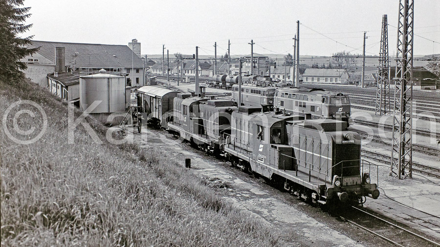 820(2) 43,8 - 1988 010-1987_KR88482