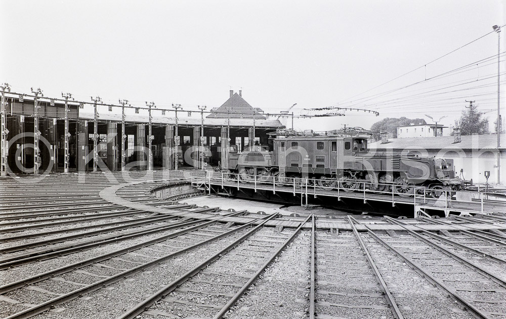 101 243,3 - 1980 56_KR80430