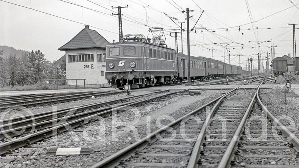 101 243,3 --_Eisenbahnstiftung - Foto- Karsten Risch_Datei- 1976 65_KR51728