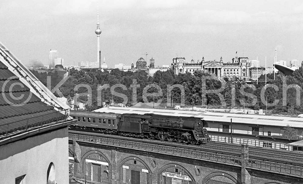 Berlin 6,9 Stadtbhn Panao -- 1975_BW G-img700 v-Bearbeitet