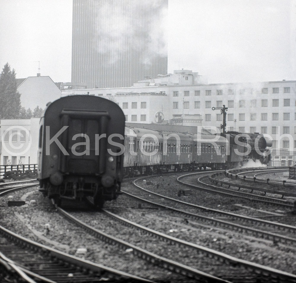 Berlin 9,3 Bf. Zoo - 1975 05_KR10049