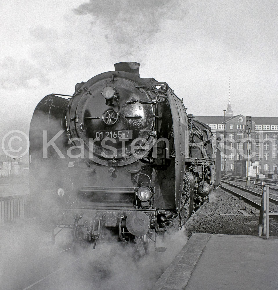 Berlin-Ost BR 01 Ostbahnhof - 1976 01_KR81056