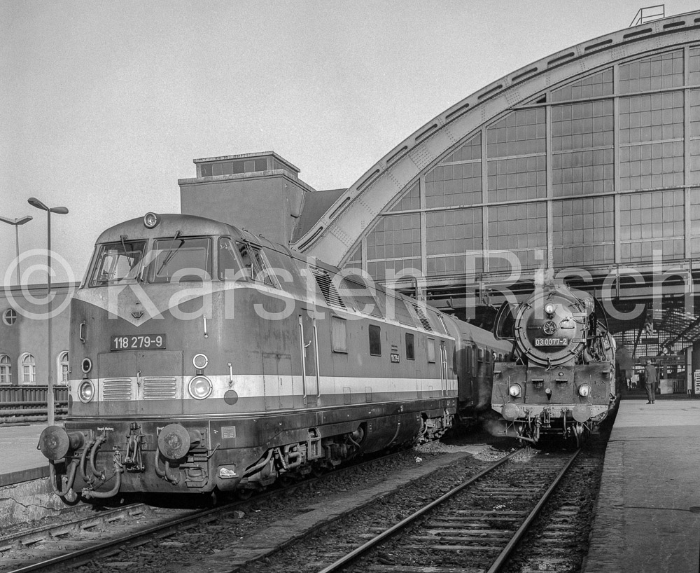 Berlin-Ost BR 03 Ostbahnhof - 1976 01-02_KR10255