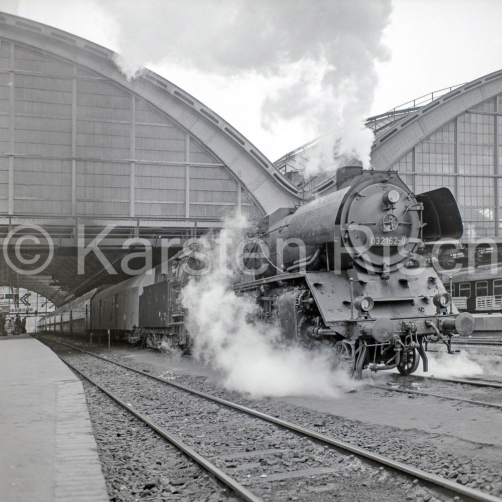 Berlin-Ost BR 03 Ostbahnhof - 1976 02_KR81070