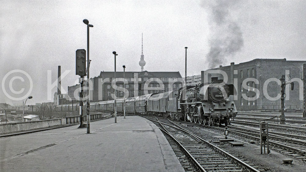 Berlin-Ost BR 03 Ostbahnhof - 1976 02_KR81071