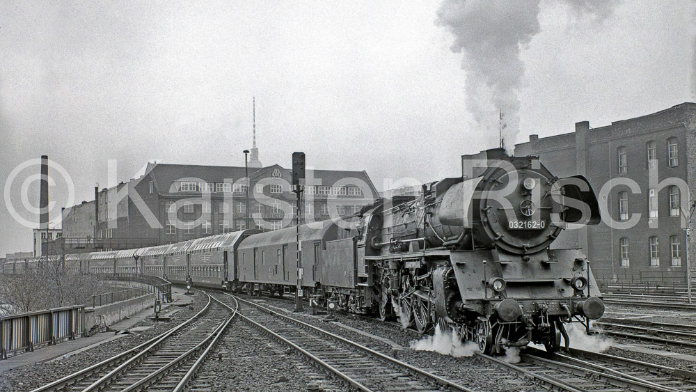 Berlin-Ost BR 03 Ostbahnhof - 1976 02_KR81073