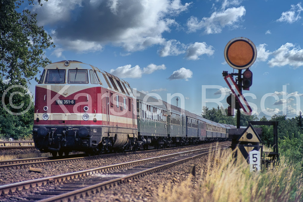 Berlin 14,9 Hüttenweg - 1974_KR50051-Bearbeitet(Himmel)