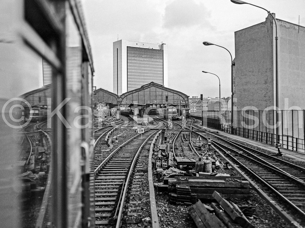 S-Bahn Bln Friedrichstr -  1983 06_KR35411