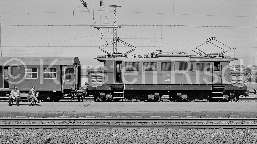 710 12,4 - 1983 35_KR35864