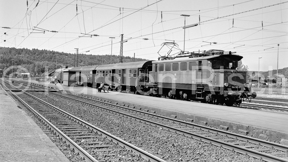 710 12,4 - 1983 35_KR35866