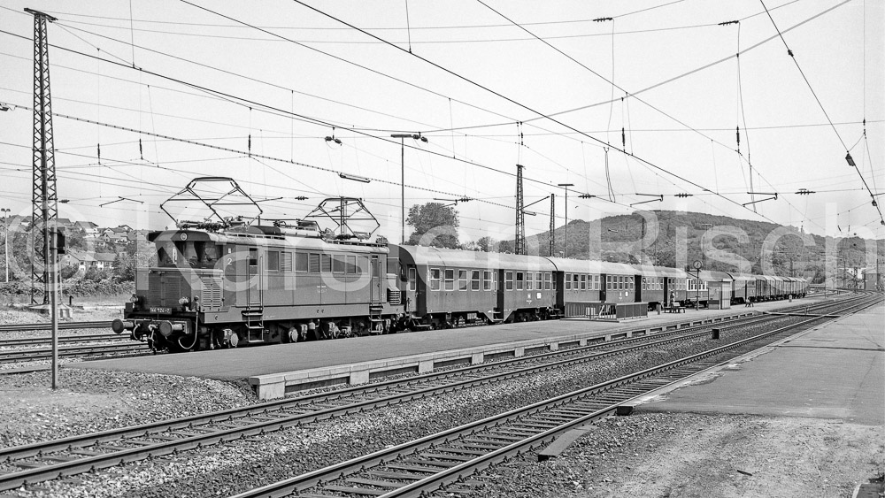 710 12,4 - 1983 36_KR45892