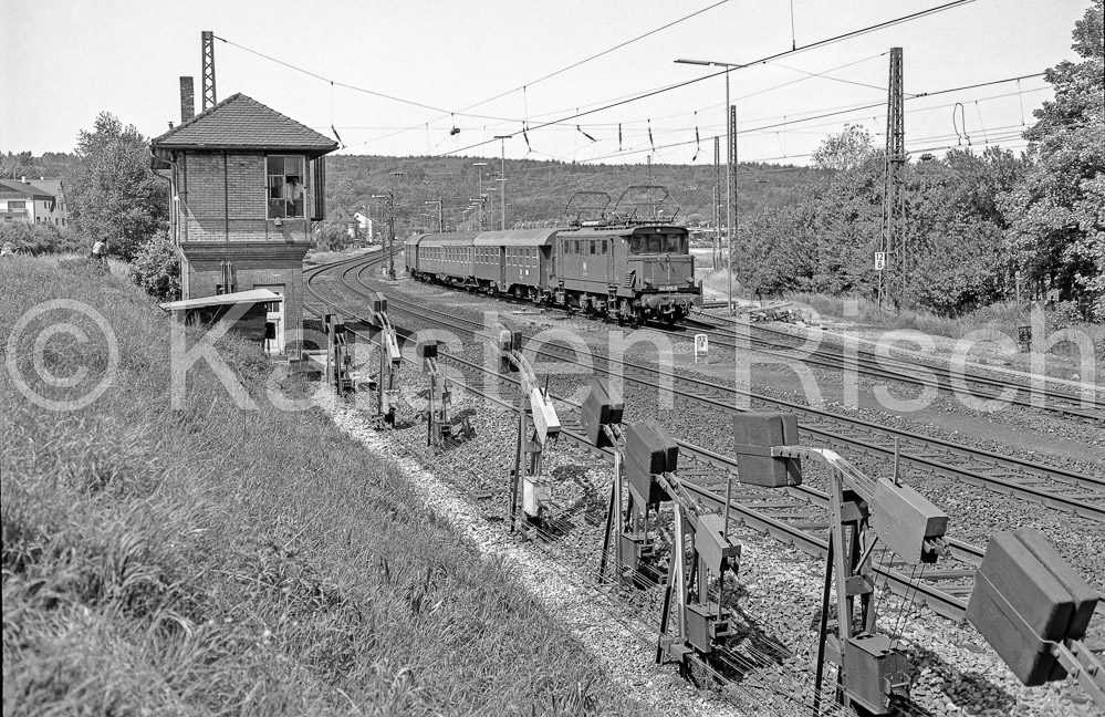 710 12,8 - 1983 36_KR45891