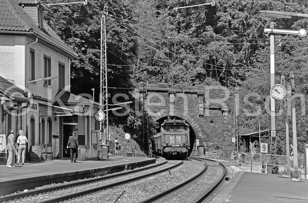 710 19,6 - 1983 28_KR35751