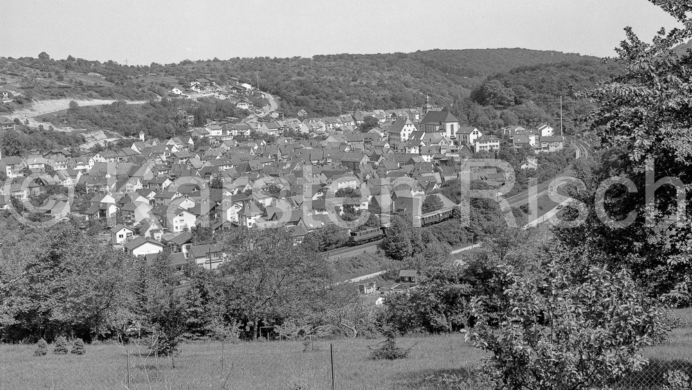 710 22,1 - 1983 36_KR45897 (16x9)