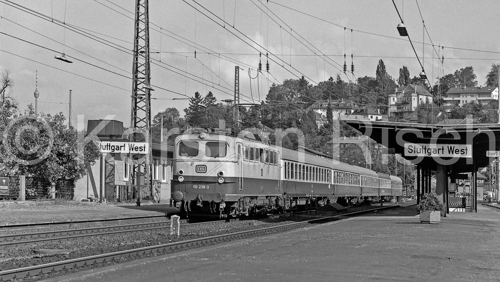 740 08,6 - 1983 33_KR35832