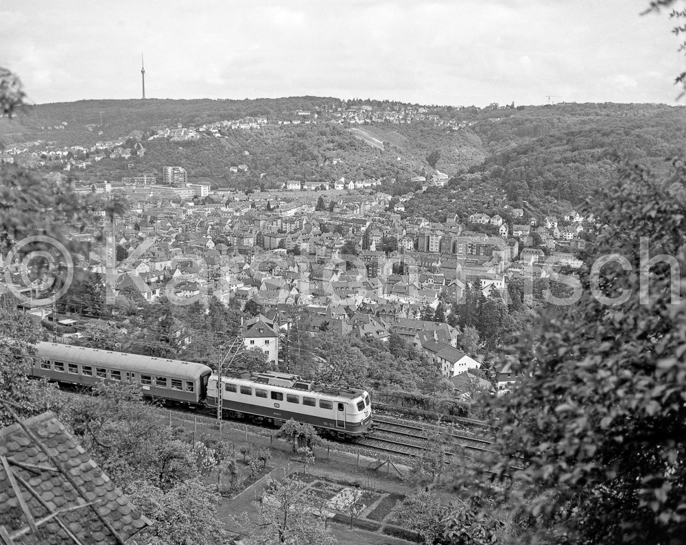 740 xx,x - 1983 32_KR35822