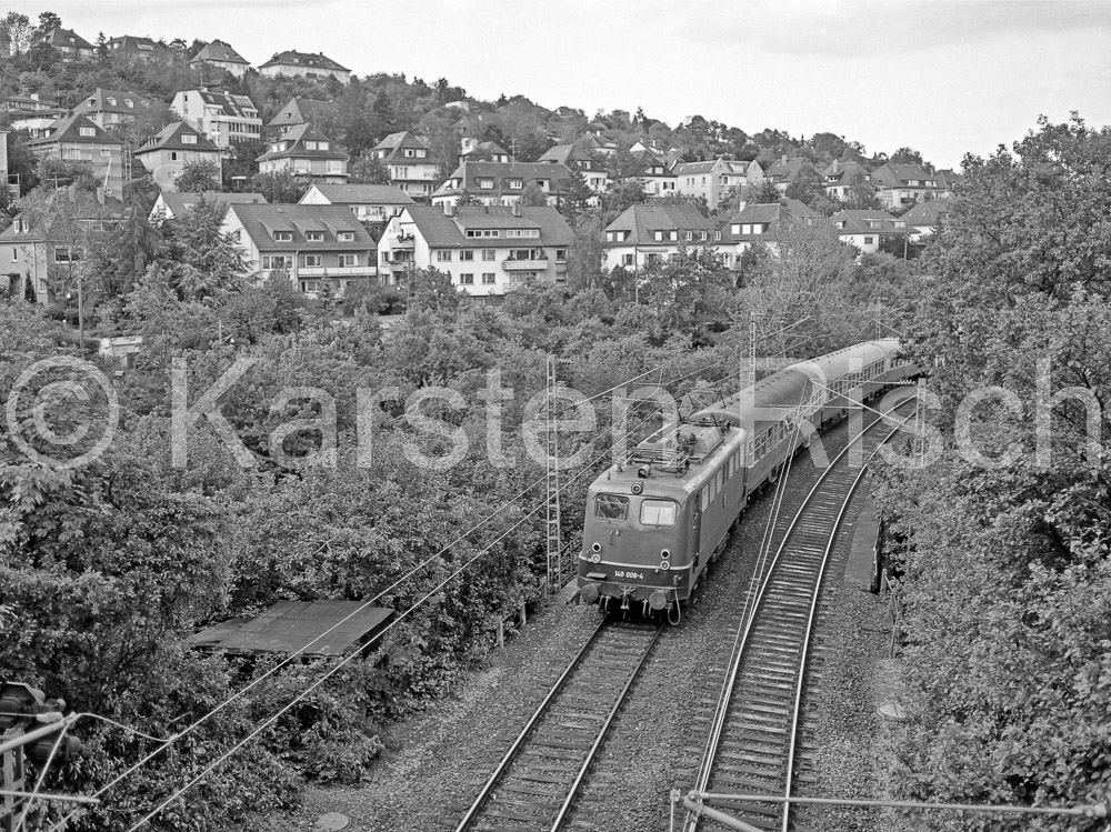 740 xx,x -  1983 32_KR35826