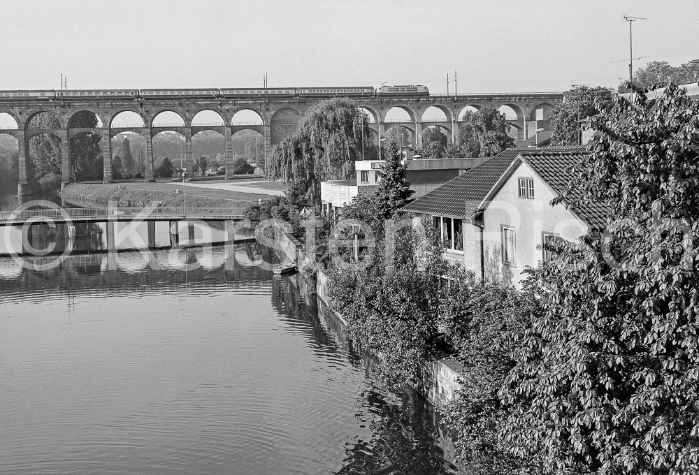 780 23,6 - 1983 34_KR35844