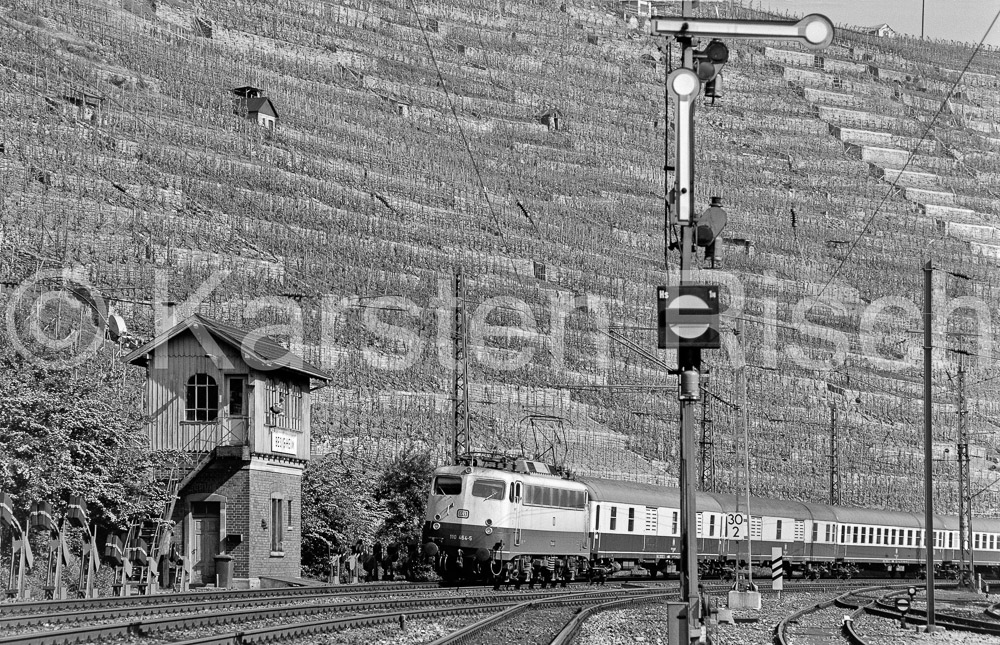 780 30,2 - 1983 28_KR35746