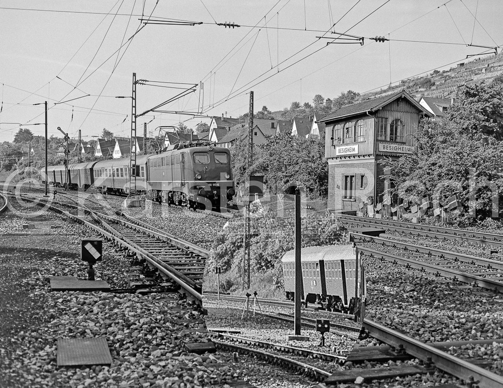 780 30,2 - 1983 34_KR35846(Kameras)