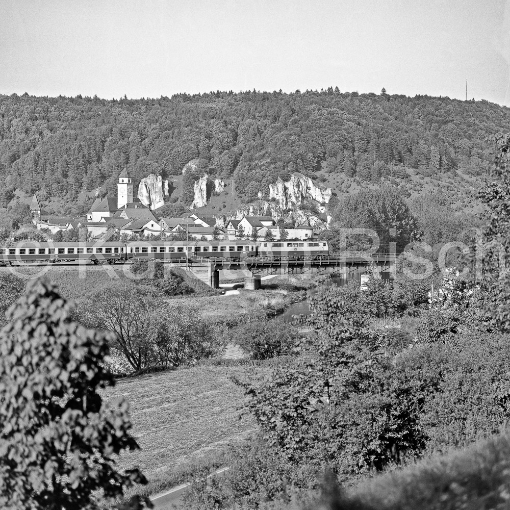 990 119 - 1983 30_KR35794