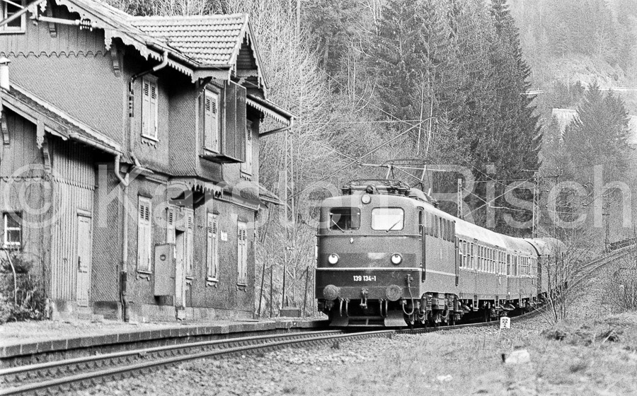 727 22,2 - 1978 56_KR13706