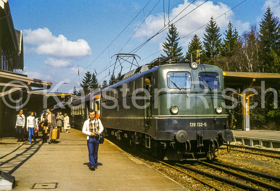 727 25,4 - 1979_KR-1050044