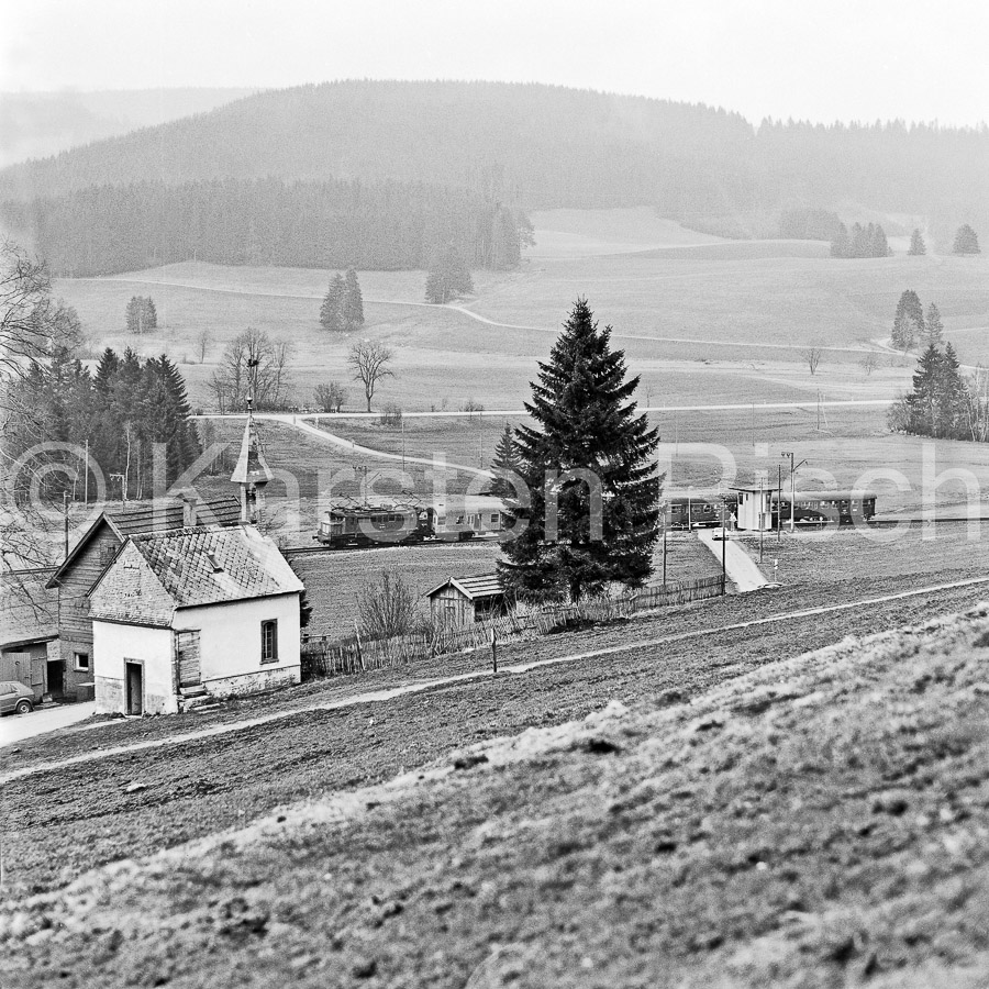 727 27,0 - 1979 52_KR16328