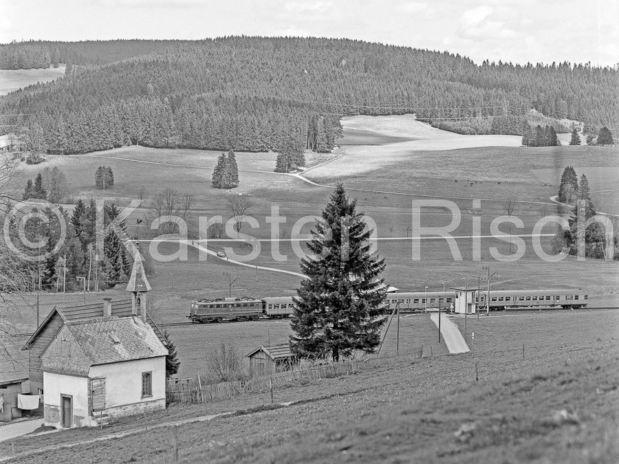 727 27,0 - 1979 86_KR86868