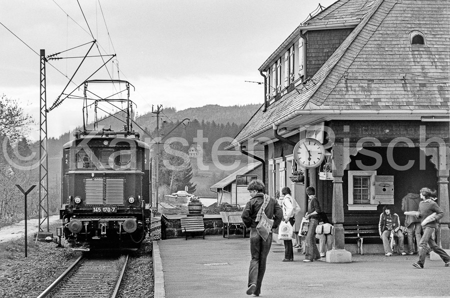 728 17,2 - 1979 95_KR87019