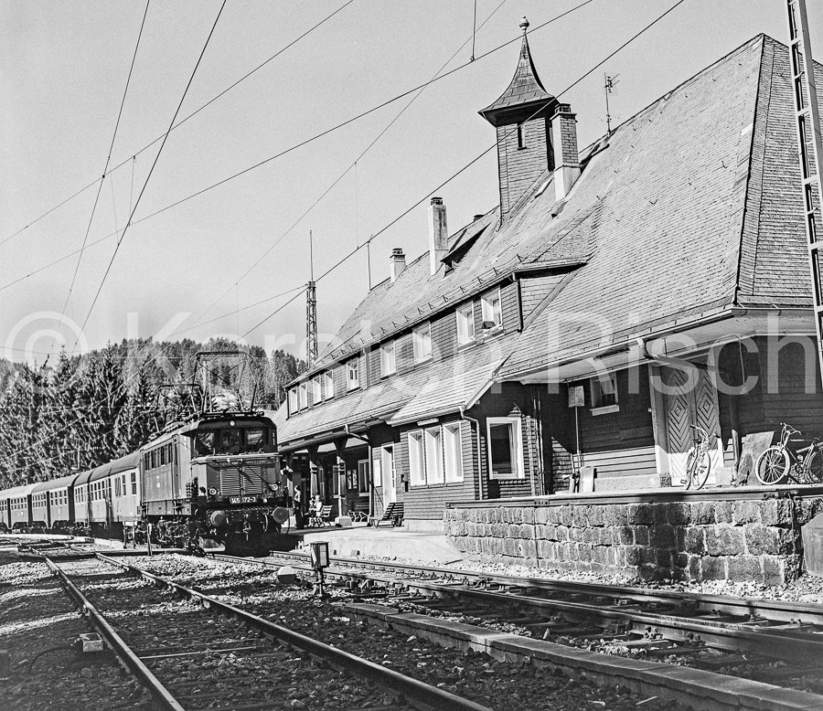 728 7,6 - 1978 49_KR13586