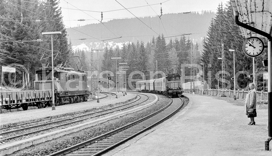 728 7,6 - 1978 56_KR13695